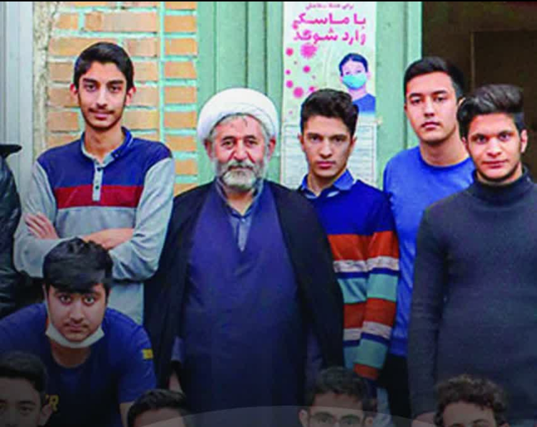 تهذیب در حوزه به معنی منزوی پروری نیست