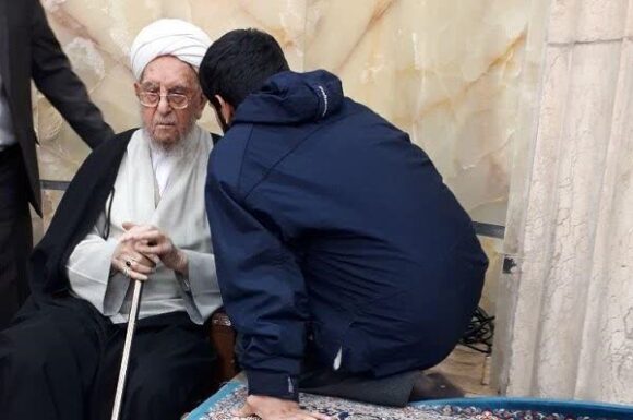 مرحوم آیت الله امینی: ویژگی های اخلاقی- اجتماعی روحانی مطلوبِ نسلِ جوانِ امروز