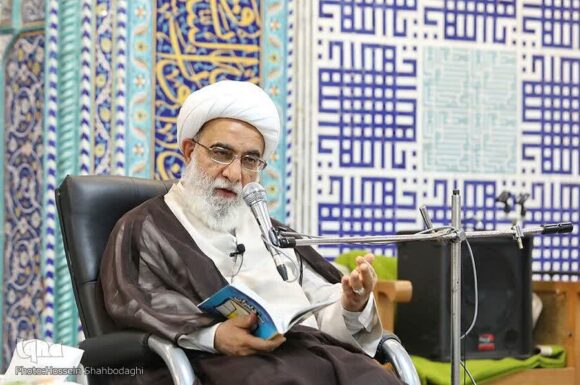 برگزاری جلسات اخلاق در مساجد در ادامه سیره اهل بیت علیهم السلام است و آثار تربیتی عمیقی بر مردم دارد