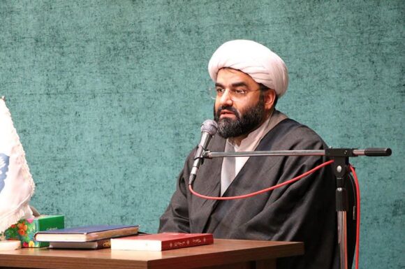 لباس پیغمبری، اخلاق پیغمبری می خواهد