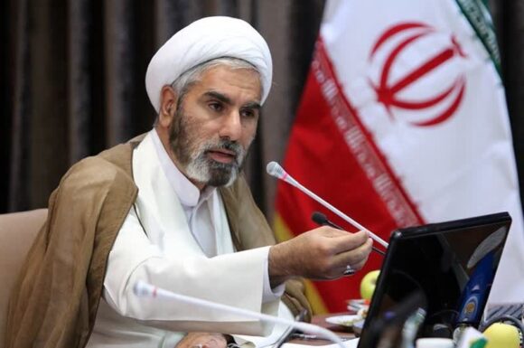 آیا نظام حساسیت روحانیت با مردم فاصله دارد؟ چرا روحانیت برای برخی مسائل اجتماعی و منکرات قد علم نمی کند؟