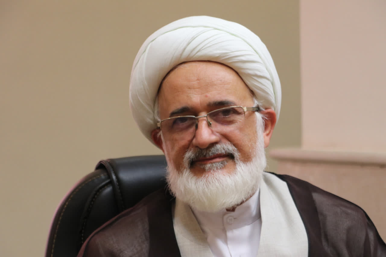 بایدهای اخلاق اجتماعی طلاب در گفتگوی رسانه مرام با حجت الاسلام دکتر آذربایجانی